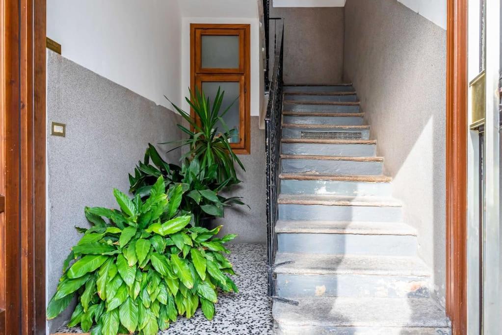 River Apartment - Affitti Brevi Italia Lecco Bagian luar foto