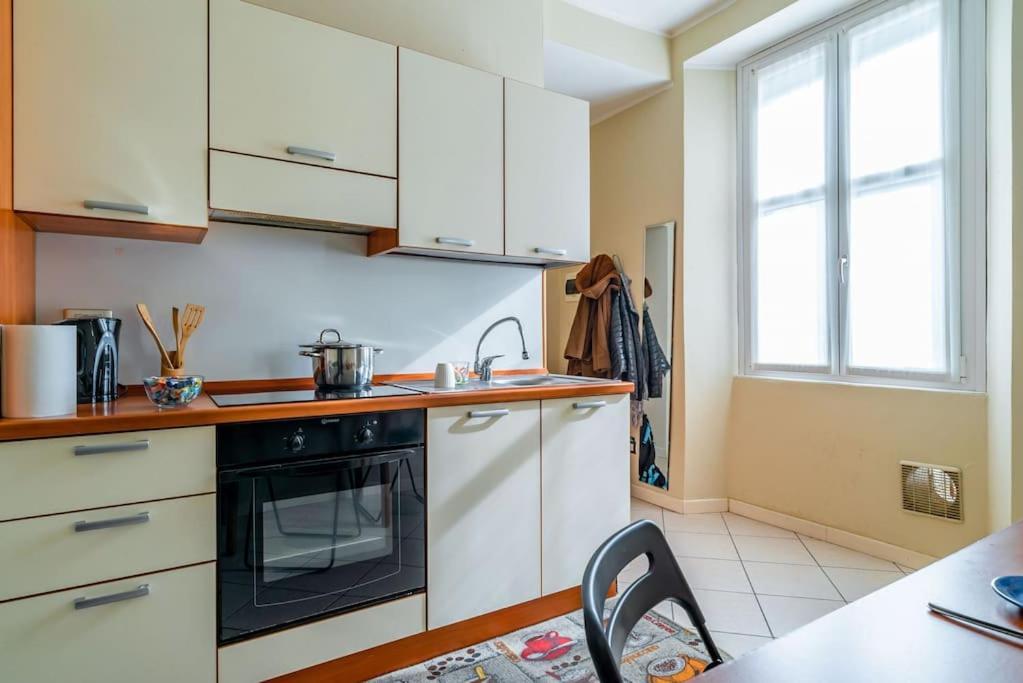 River Apartment - Affitti Brevi Italia Lecco Bagian luar foto