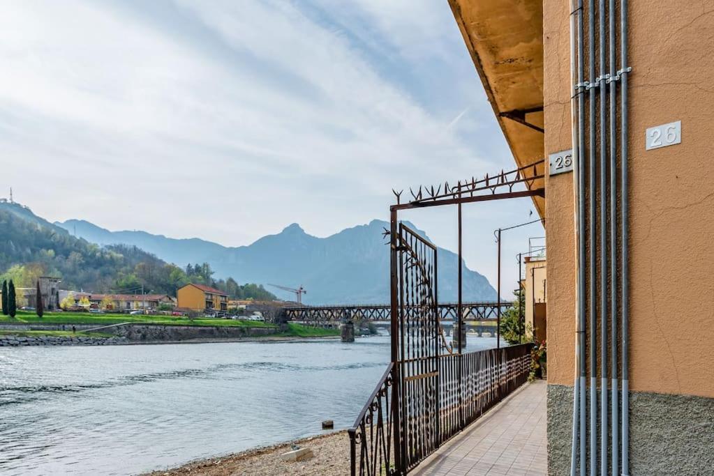River Apartment - Affitti Brevi Italia Lecco Bagian luar foto